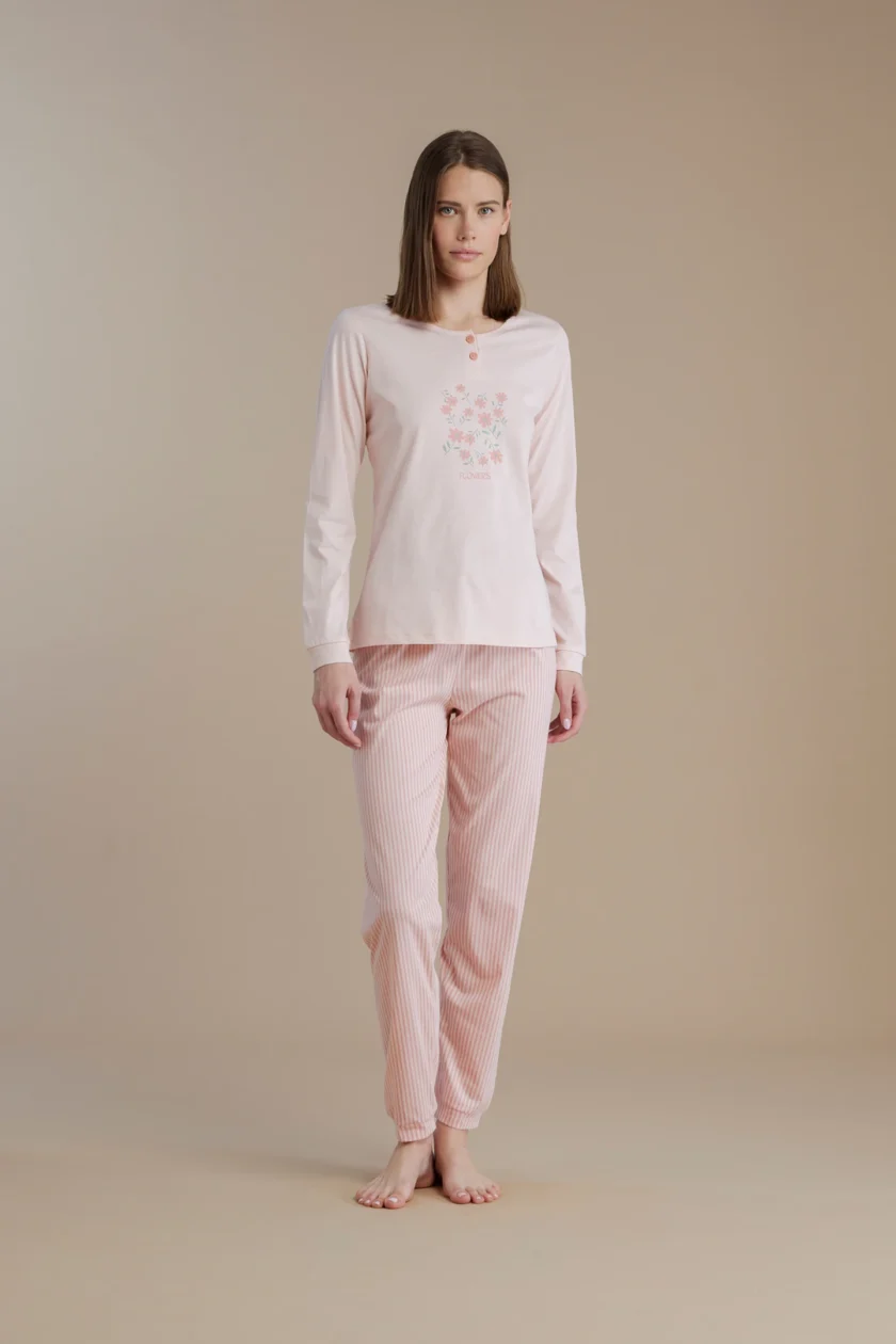 Pigiama donna in cotone top con collo due bottoni e pantalone lungo little flower FA9019 rosa